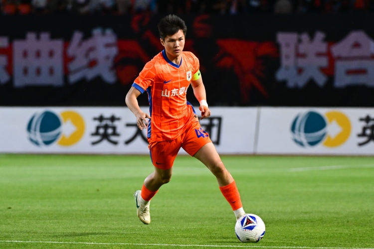泰山客场2-1逆转天津,陈泽仕中超首球创05后纪录 泰山客场2-1逆转天津,陈泽仕中超首球创05后纪录