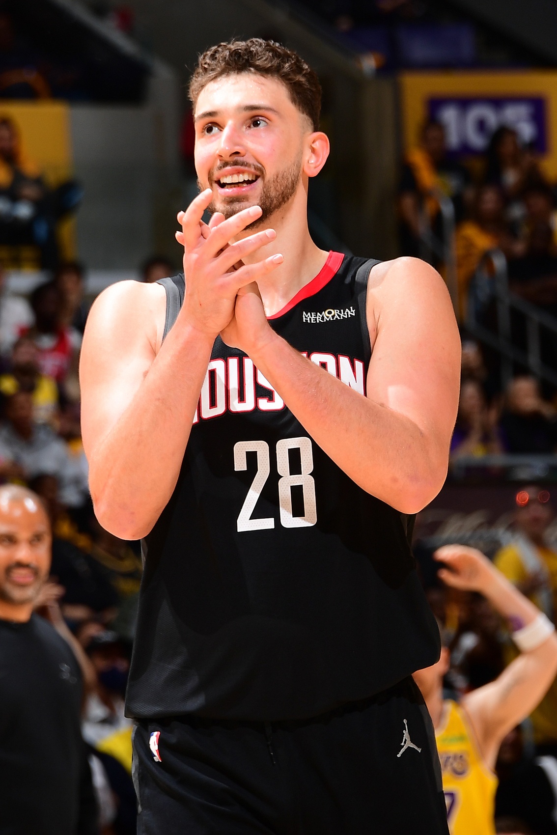 申京内线攻坚效率骤降 系列赛勾手21中4 艾顿海斯筑起防守高墙