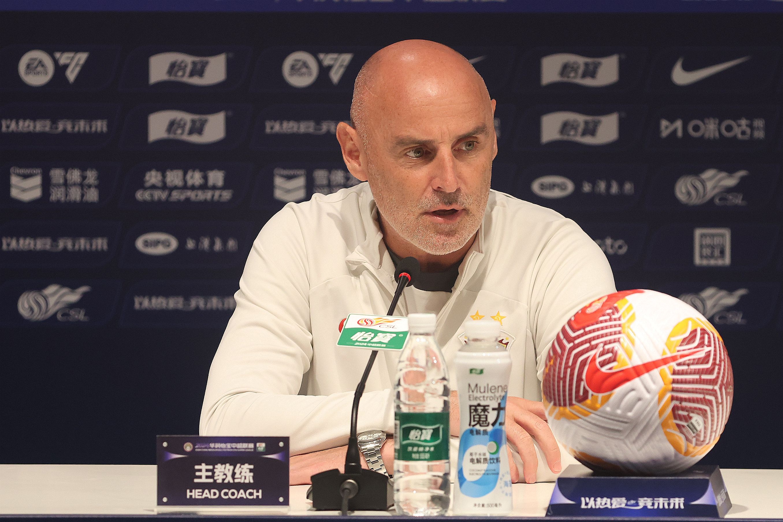 穆斯卡特：对三镇要复制下半场攻击性，海港需解决上半场消极问题