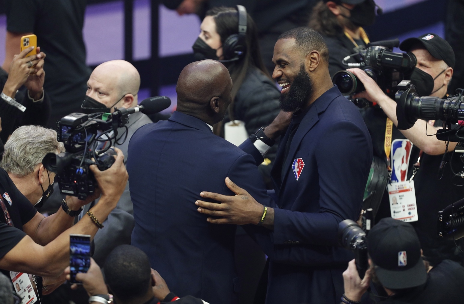 夏普坚持历史前三：勒布朗、乔丹、贾巴尔 贾巴尔地位不可撼动