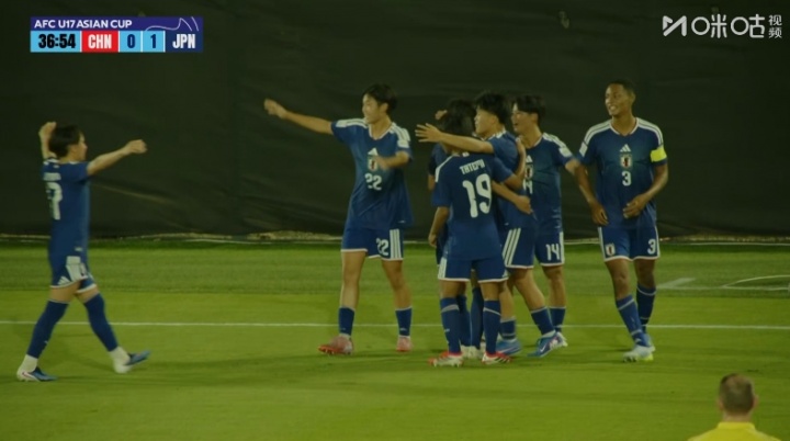 U17亚洲杯：日本角球二次进攻 后卫爆射破门 中国0-1落后