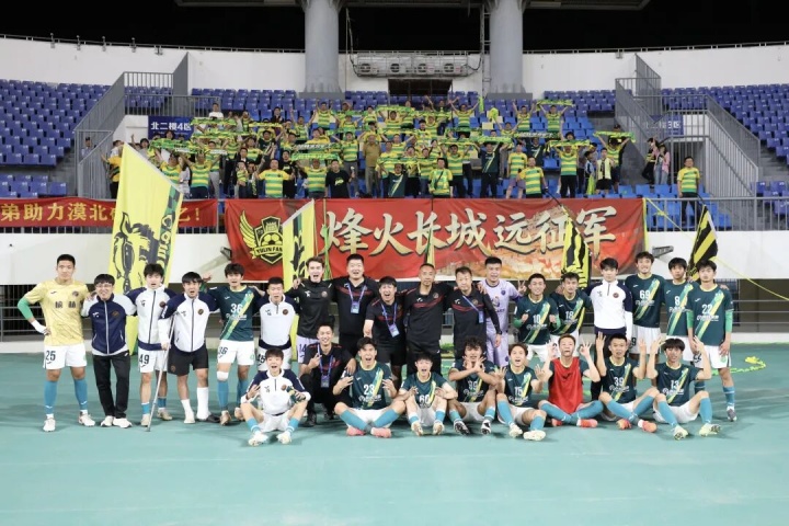 替补奇兵郭金铖梅开二度，榆林矿工4-0完胜渭南青年提前出线