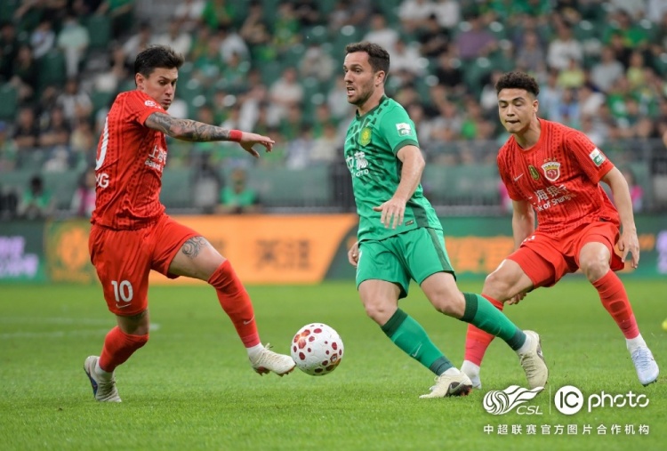 VAR三次介入 海港2-2客平国安 两度领先均被扳平 VAR三次介入 海港2-2客平国安 两度领先均被扳平