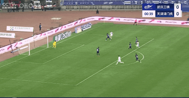 44秒闪击到逆转，邓卓翔四场7分激活三镇“魂”