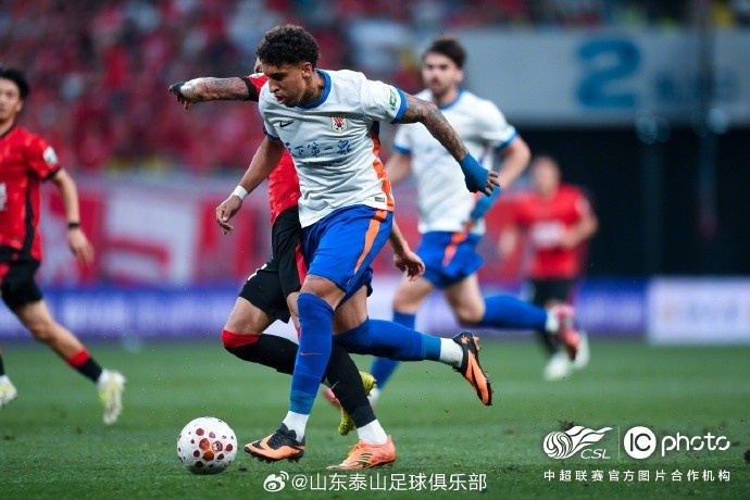 泰山客场0-1蓉城,五轮连胜终结 泰山客场0-1蓉城,五轮连胜终结