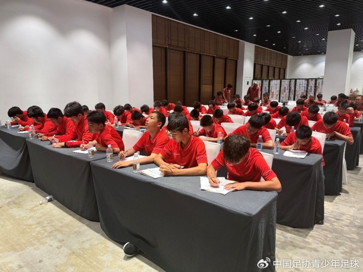 40人名单出炉:中国足协2012年龄段强化训练营苏州开营 40人名单出炉:中国足协2012年龄段强化训练营苏州开营