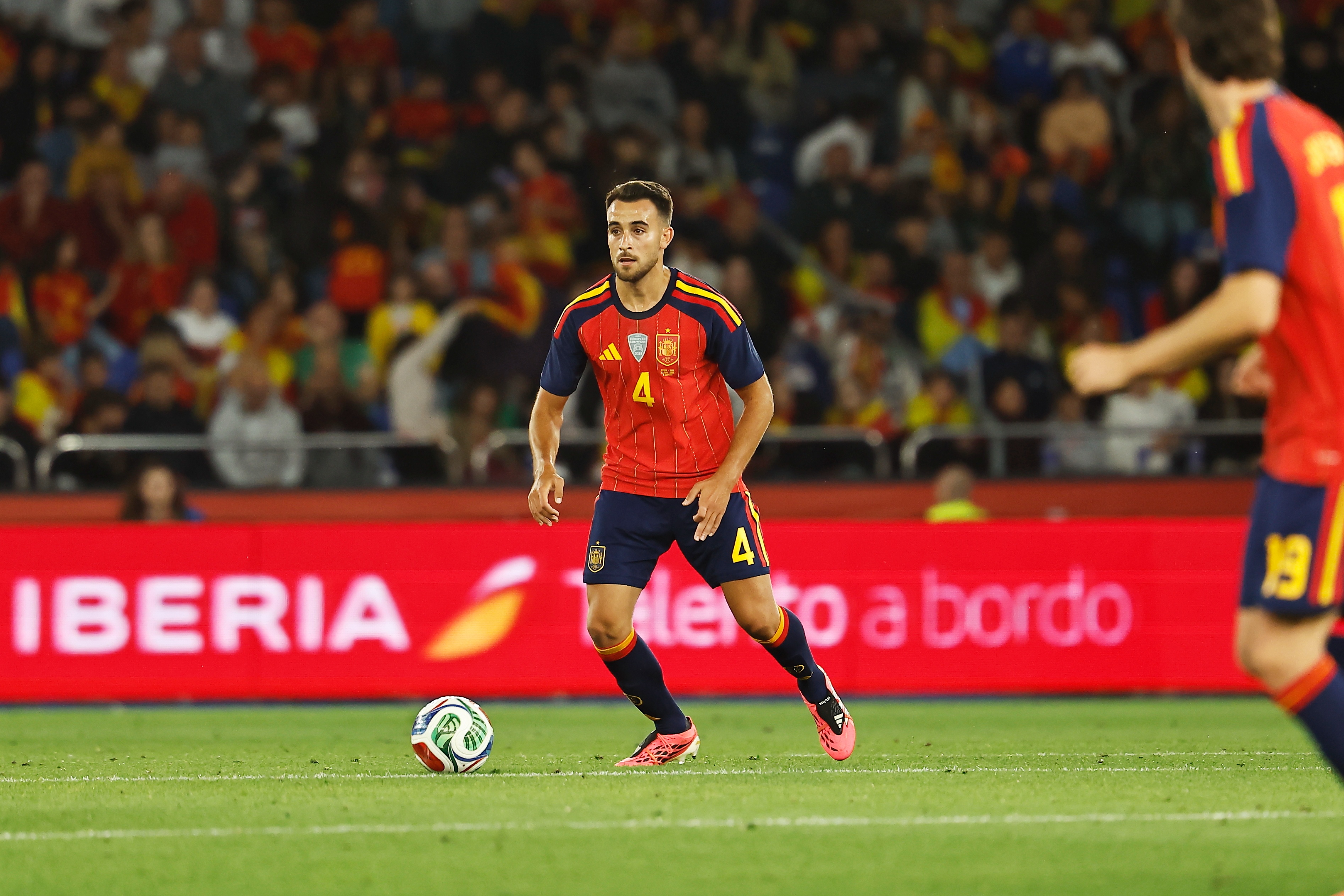 埃里克·加西亚快问快答:决赛想踢阿根廷 行李箱必带PlayStation 埃里克·加西亚快问快答:决赛想踢阿根廷 行李箱必带PlayStation